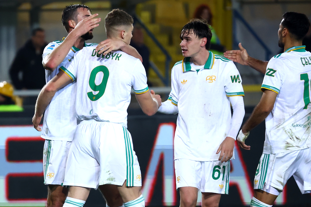 Roma Pertimbangkan Tukar Dovbyk dengan Lucca dari Napoli