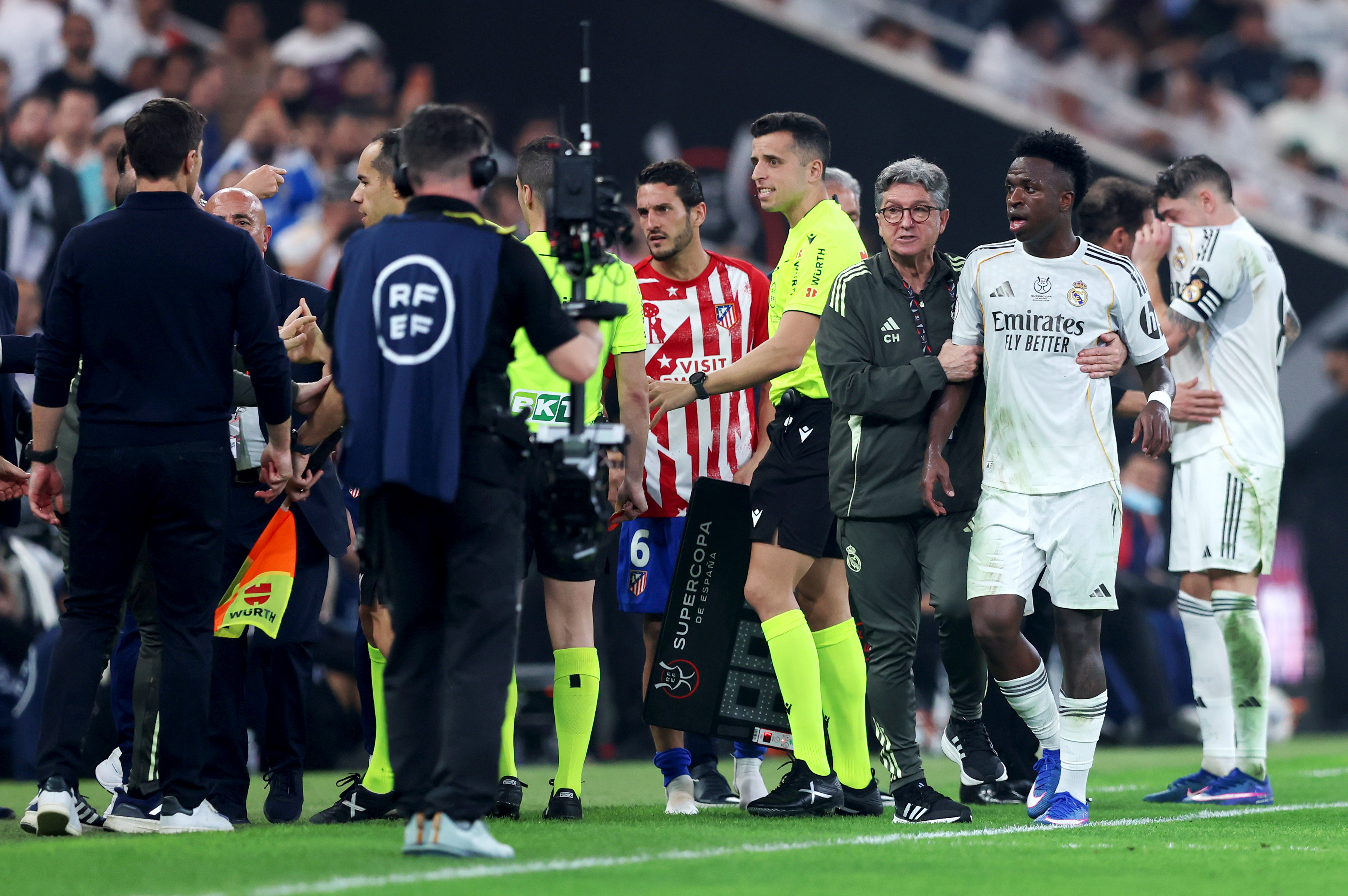 Simeone Sindir Vinicius dalam Laga Real vs Atletico
