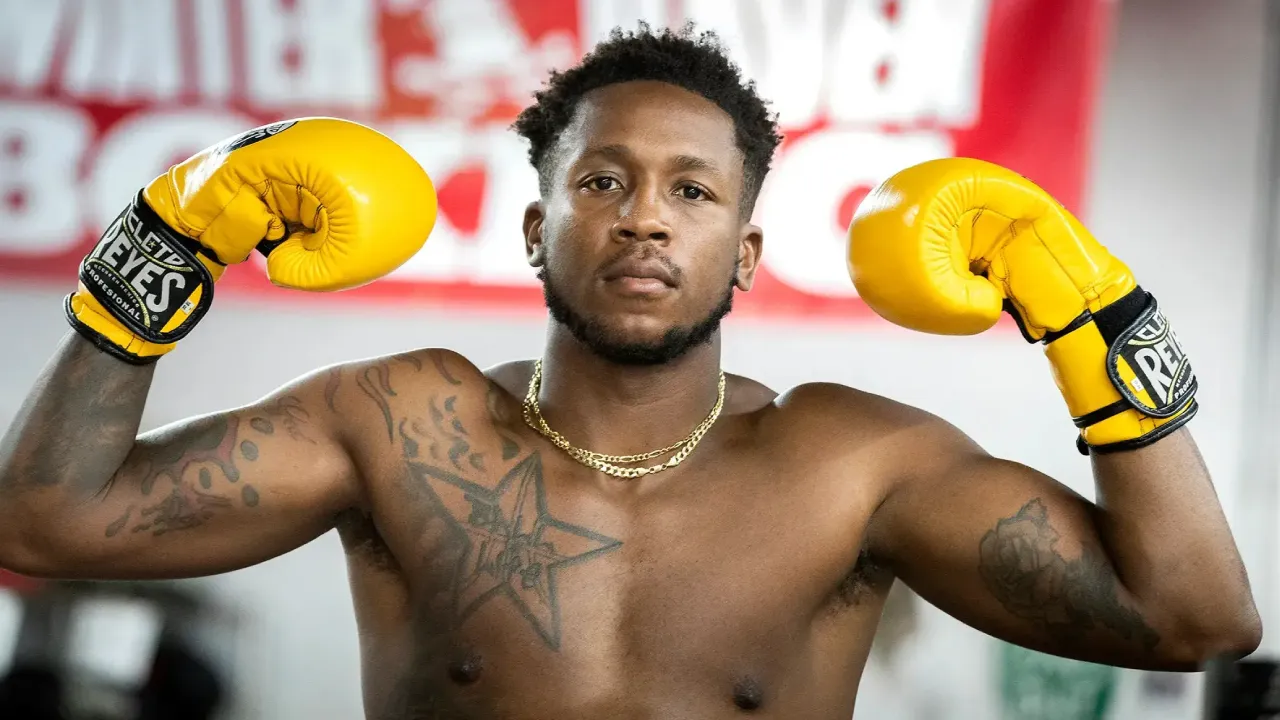 Brandon Moore mengonfirmasi bahwa pembicaraan sebagai lawan Tyson Fury masih berada pada tahap awal dan belum ada tawaran resmi. (Foto: Fight TV)