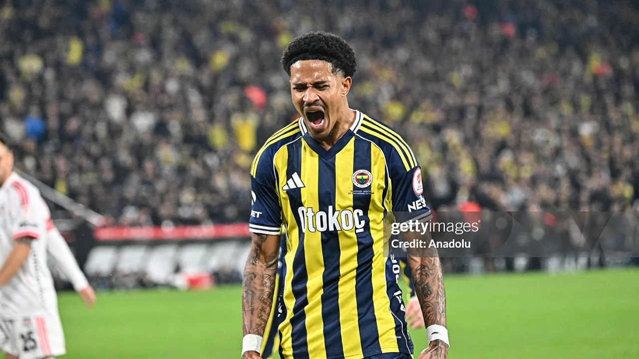 Bek Fenerbahce, Jayden Oosterwolde, masuk radar Nottingham Forest