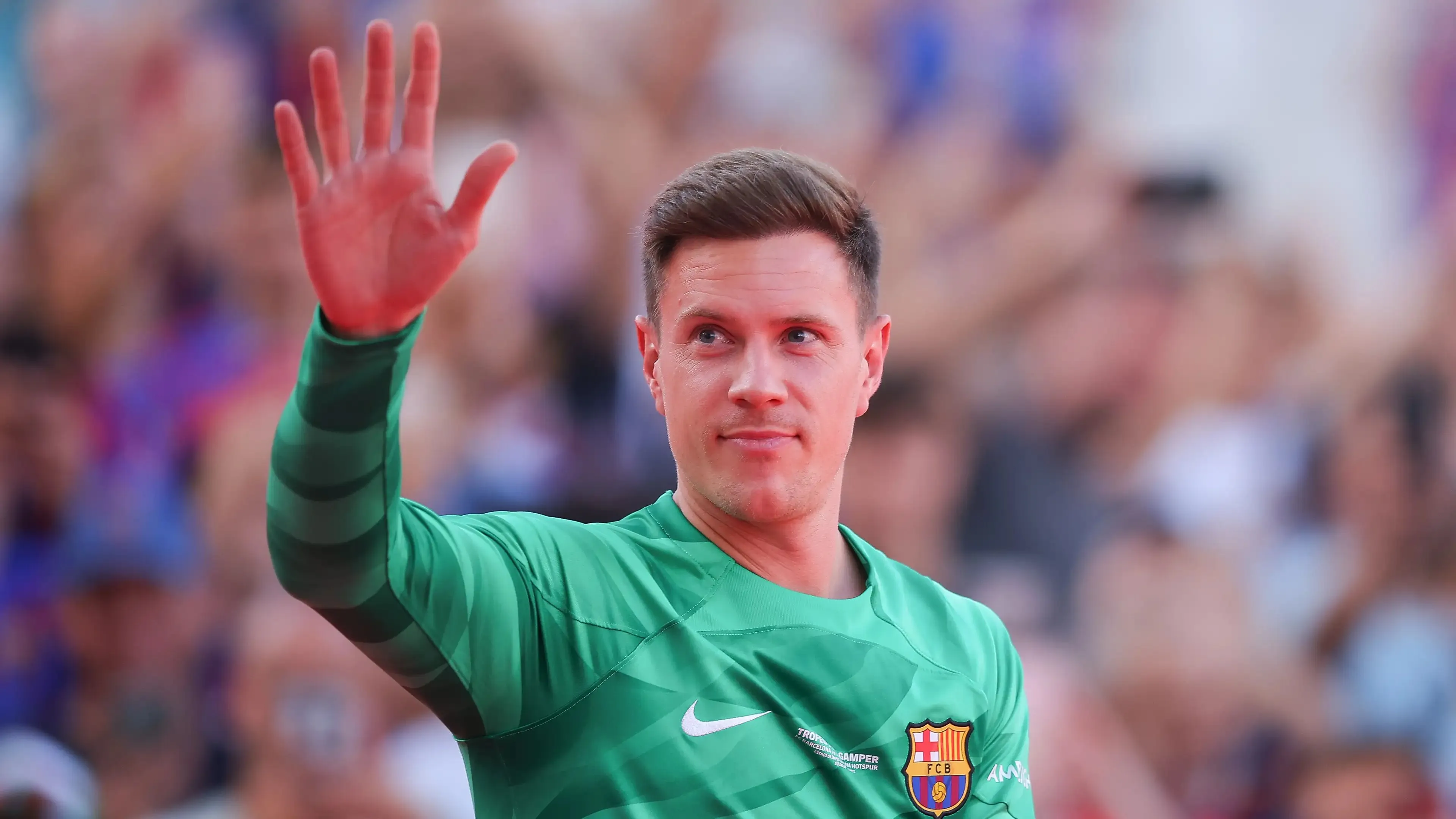 Perpisahan Emosional Ter Stegen Setelah Pindah ke Girona - sumber: (footballespana)