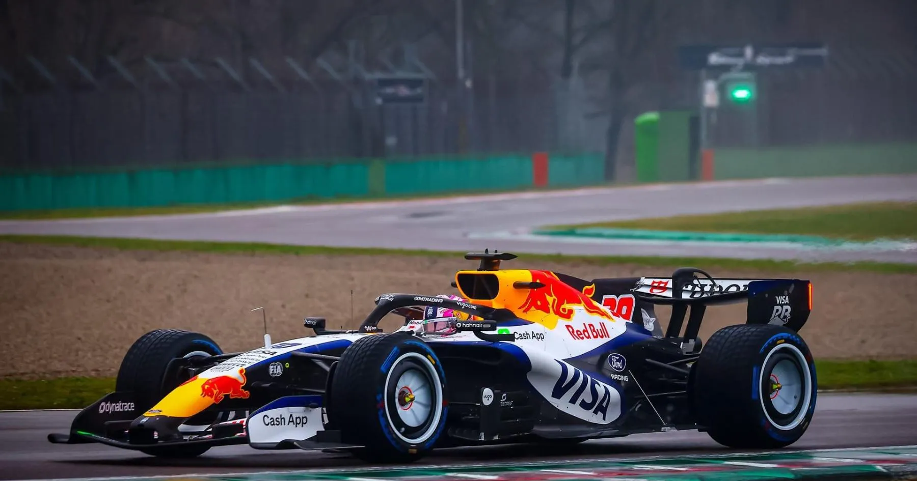 Racing Bulls Alami Kendala, Audi dan McLaren Umumkan Kerja Sama - sumber: (racingnews365)