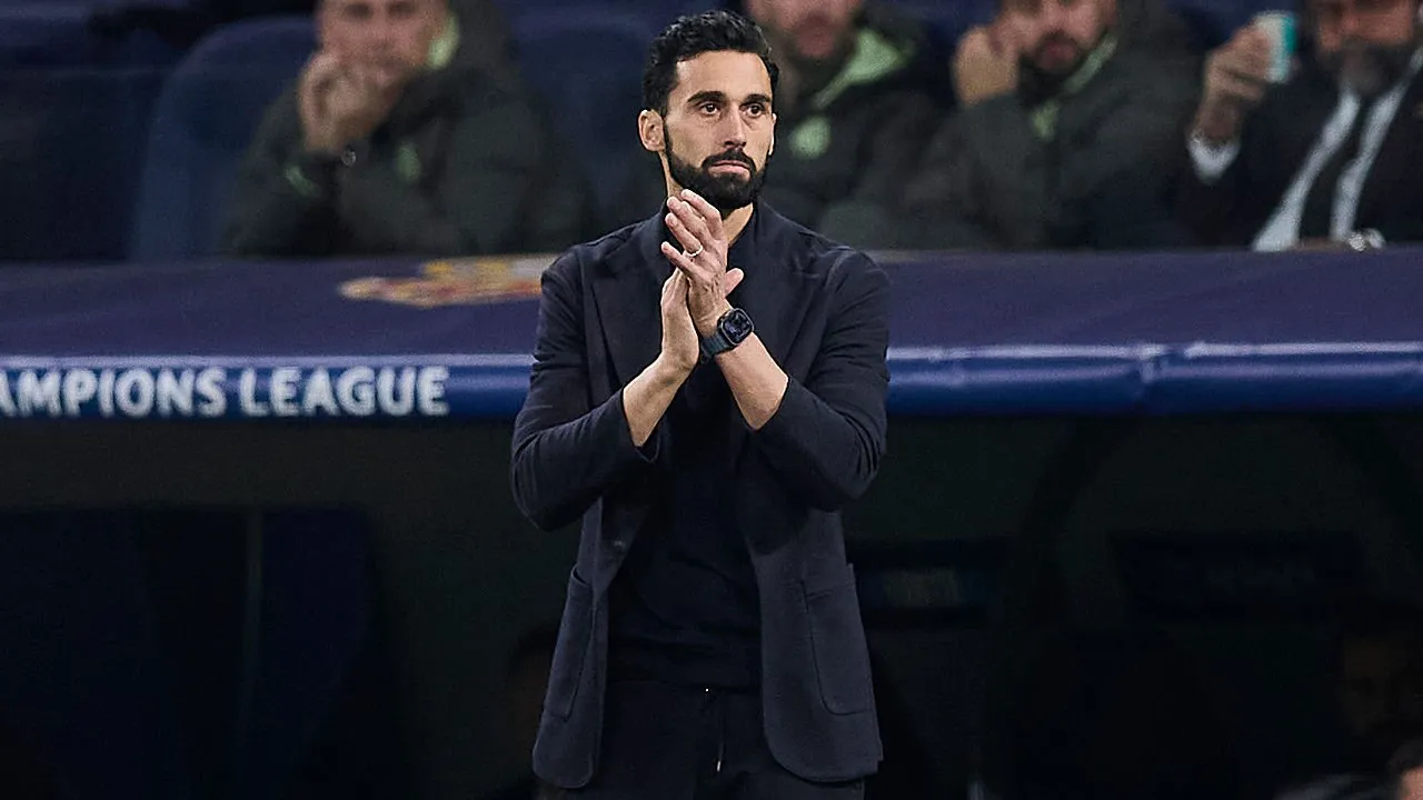 Ekspresi Alvaro Arbeloa saat menghadapi AS Monaco.