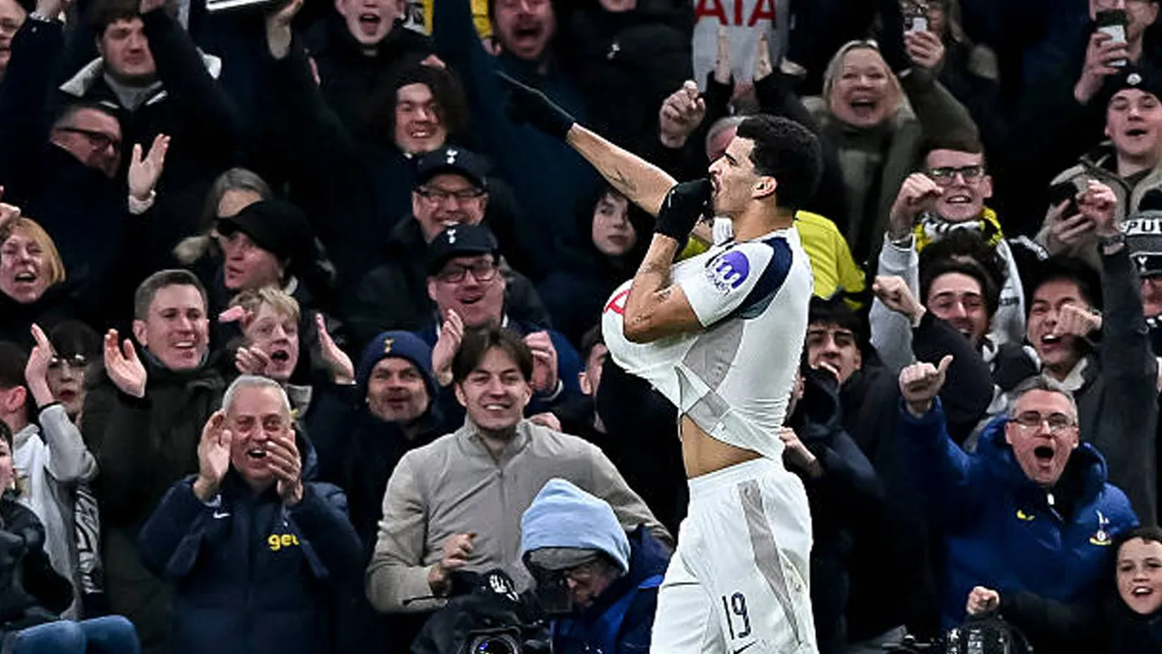 Usai Bungkam Dortmund, Dominic Solanke Ajak Skuat Tottenham Tetap Bersatu