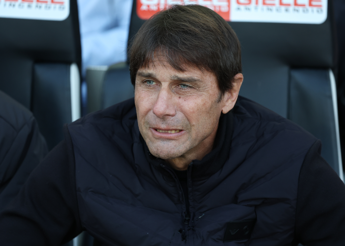 Vergara Lebih Layak, Conte Utamakan Meritokrasi di Napoli - sumber: (footballitalia)