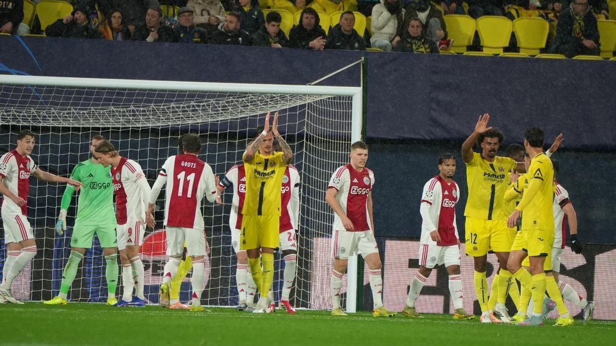 Villarreal Tumbang Lagi, Kalah 1-2 dari Ajax - sumber: (footballespana)