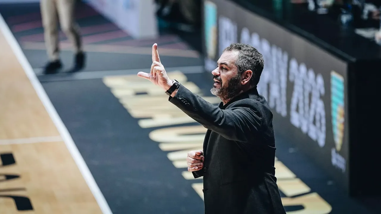 Agusti Julbe Puas dengan Kontribusi Pemain saat Bantai Tangerang Hawks