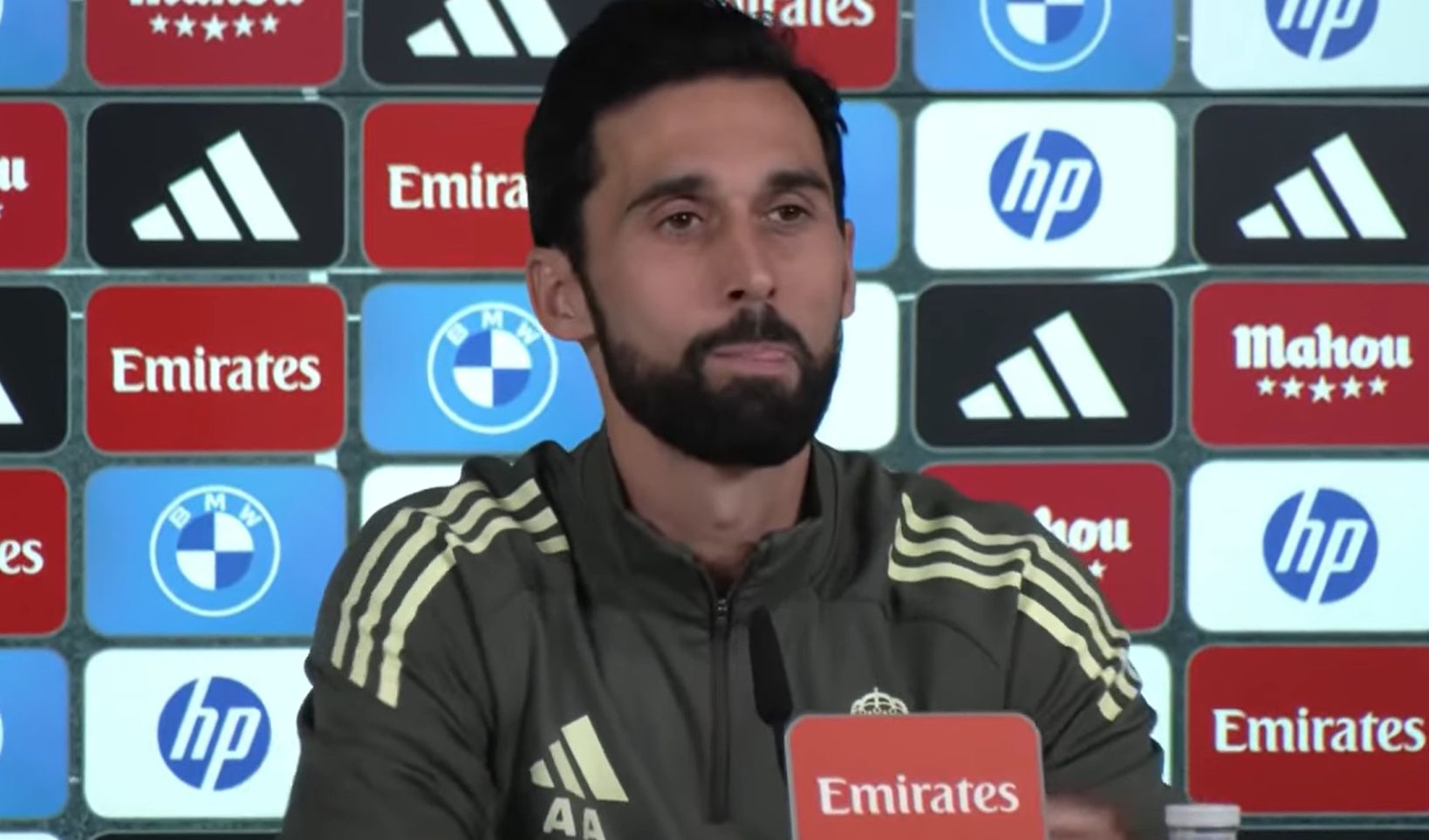 Arbeloa: Menjadi Seperti Mourinho Akan Berujung Gagal[embed]https://www.youtube.com/watch?v=G0SvSU4aRJ4[/embed]