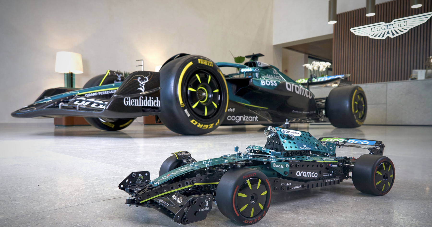 Aston Martin Kolaborasi Perdana F1 dengan Meccano