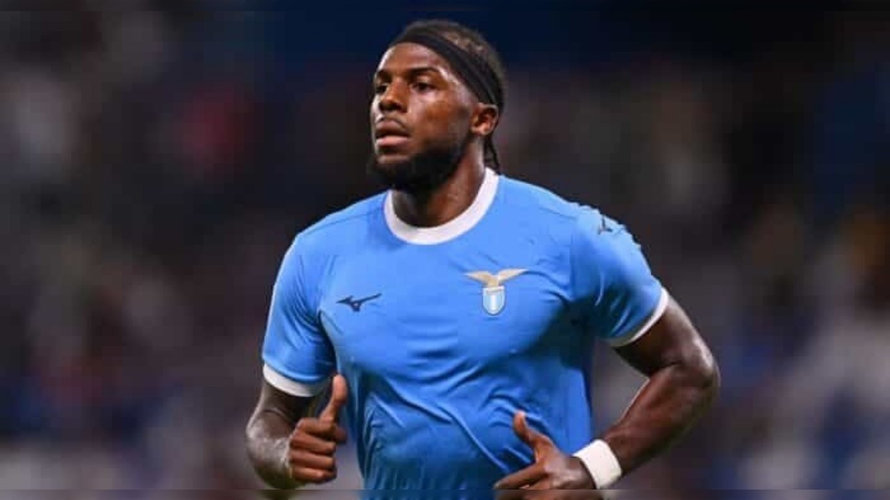 Full Bek Lazio Tolak Besiktas Pilih Tunggu Tawaran Como