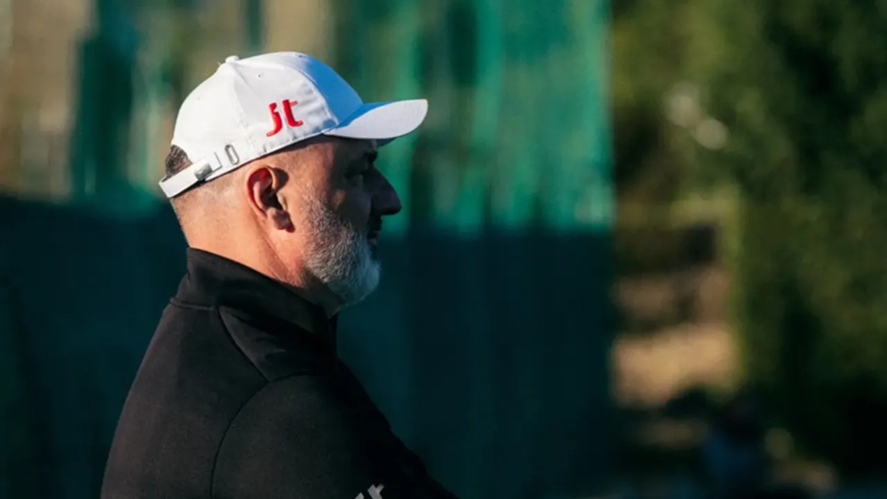 Jindrich Trpisovsky Beberkan Penyebab Kekalahan Slavia Praha