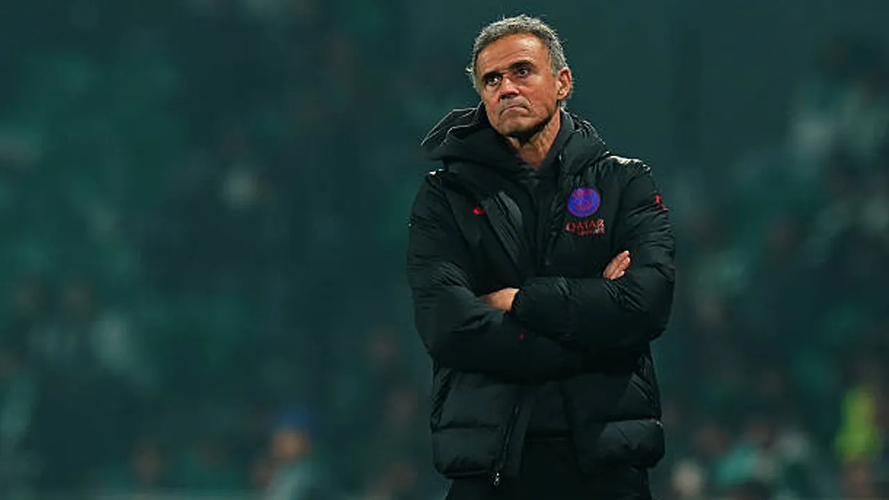 Paris Saint-Germain Dikritik, Luis Enrique Semprot Balik Para Jurnalis