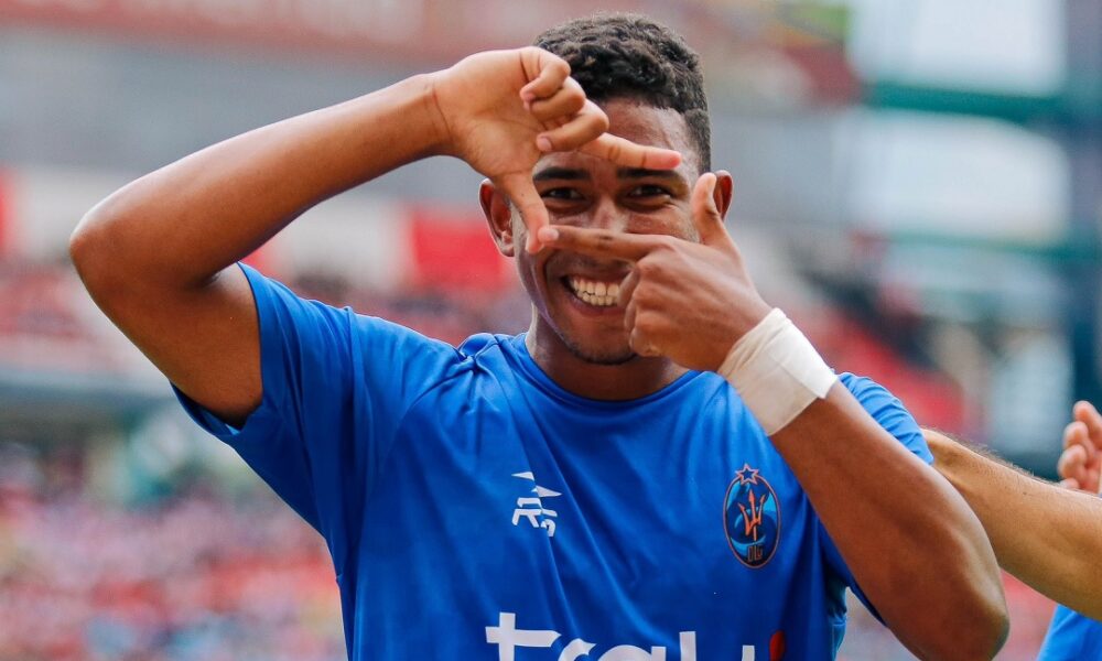 West Ham Sepakati Transfer Keiber Lamadrid