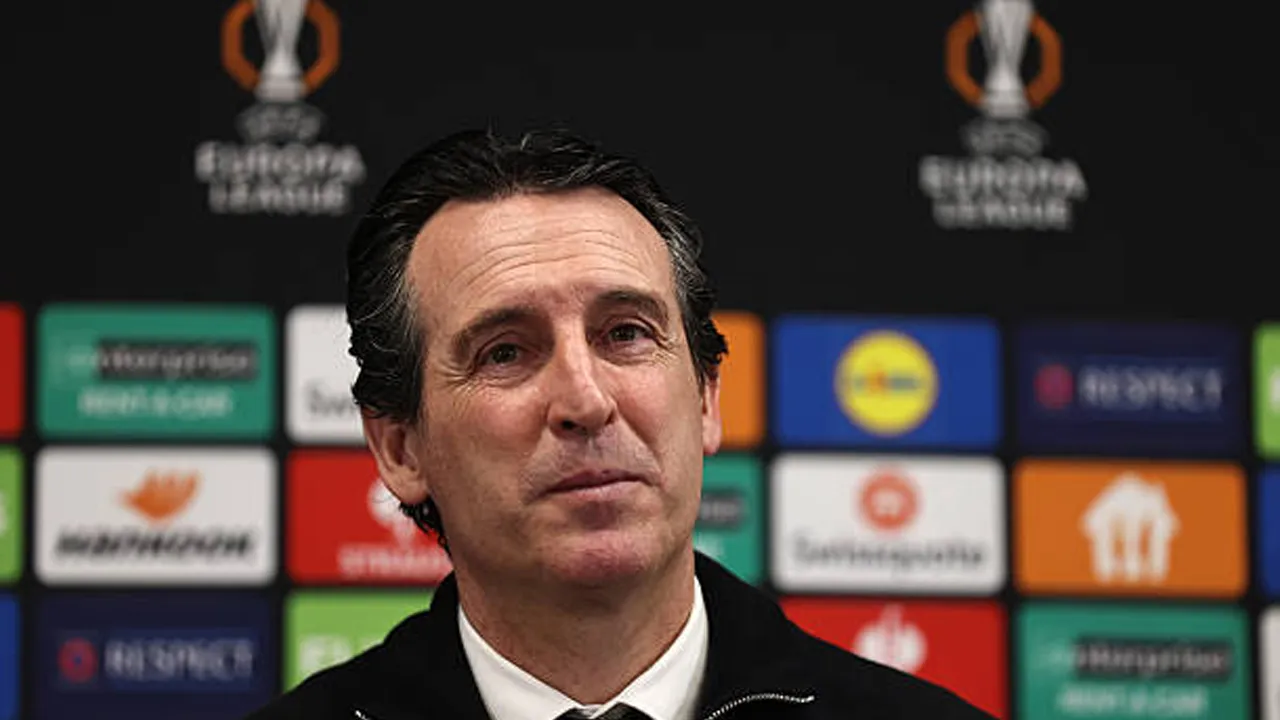 Aston Villa Redam Fenerbahce, Unai Emery Puji Loyalitas Suporter Tandang