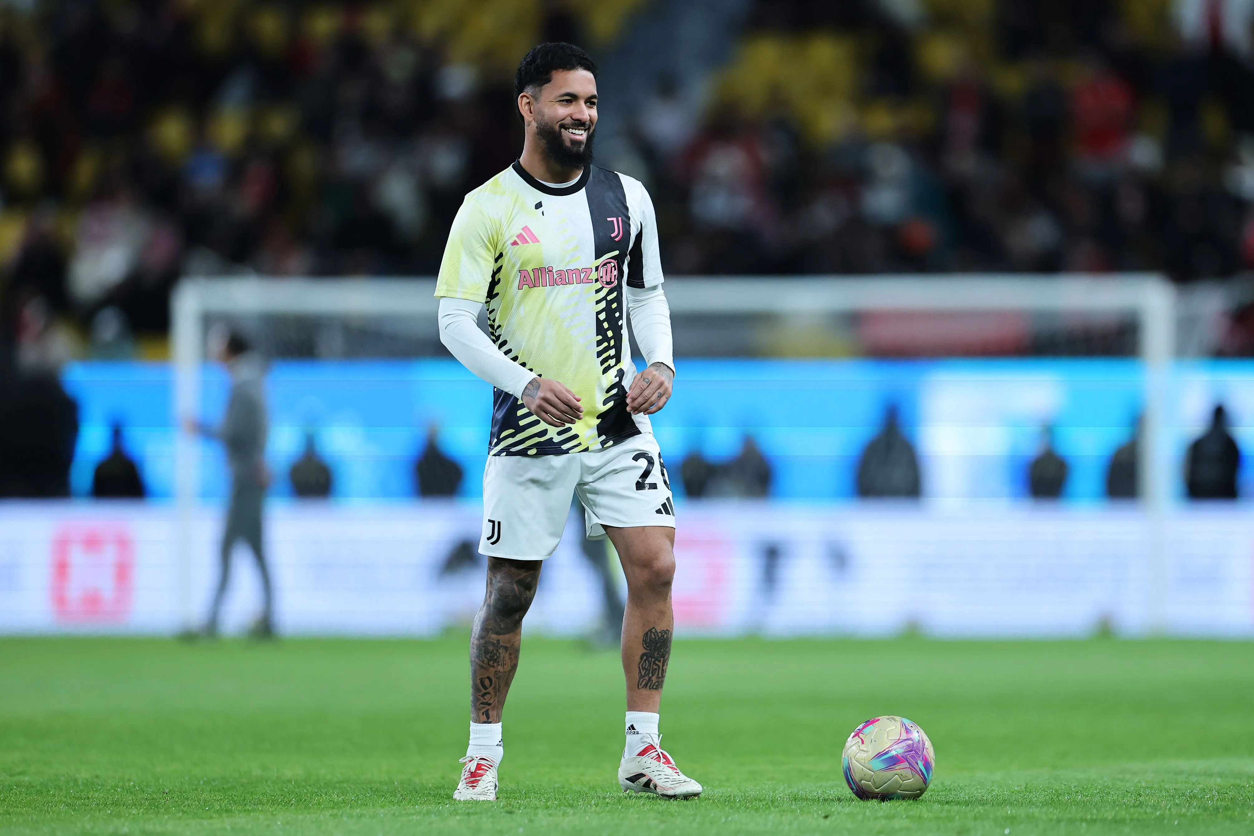 Chelsea Pertimbangkan Pinjam Douglas Luiz dari Juventus - sumber: (chelseanews)