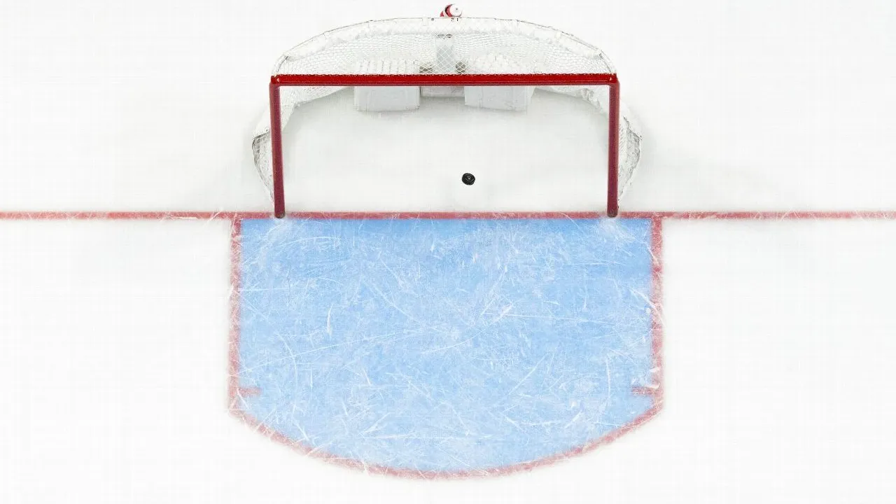 IIHF akan mengkaji kembali keikutsertaan Rusia dan Belarus di level junior pada musim 2027–28, khususnya untuk kategori usia di bawah 18 tahun. (Foto: AP)