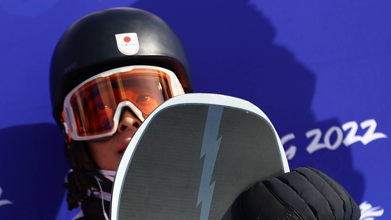 Juara Halfpipe Olimpiade Ayumu Hirano Tetap Masuk Tim Jepang Meski Cedera