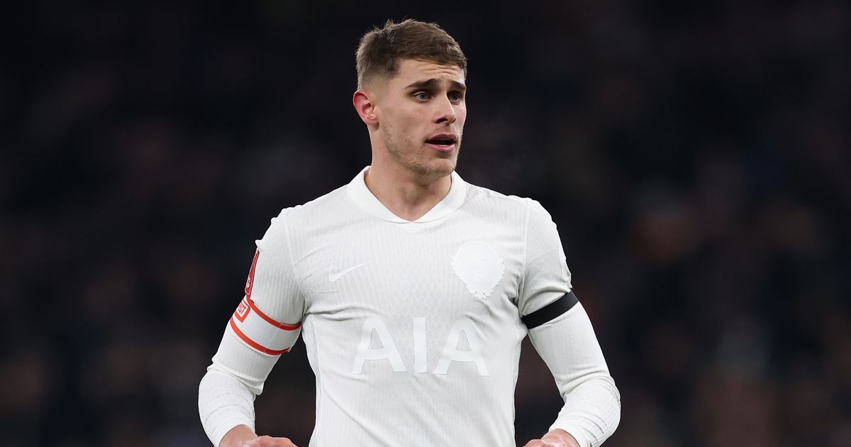 Manchester United Pertimbangkan Transfer Micky van de Ven