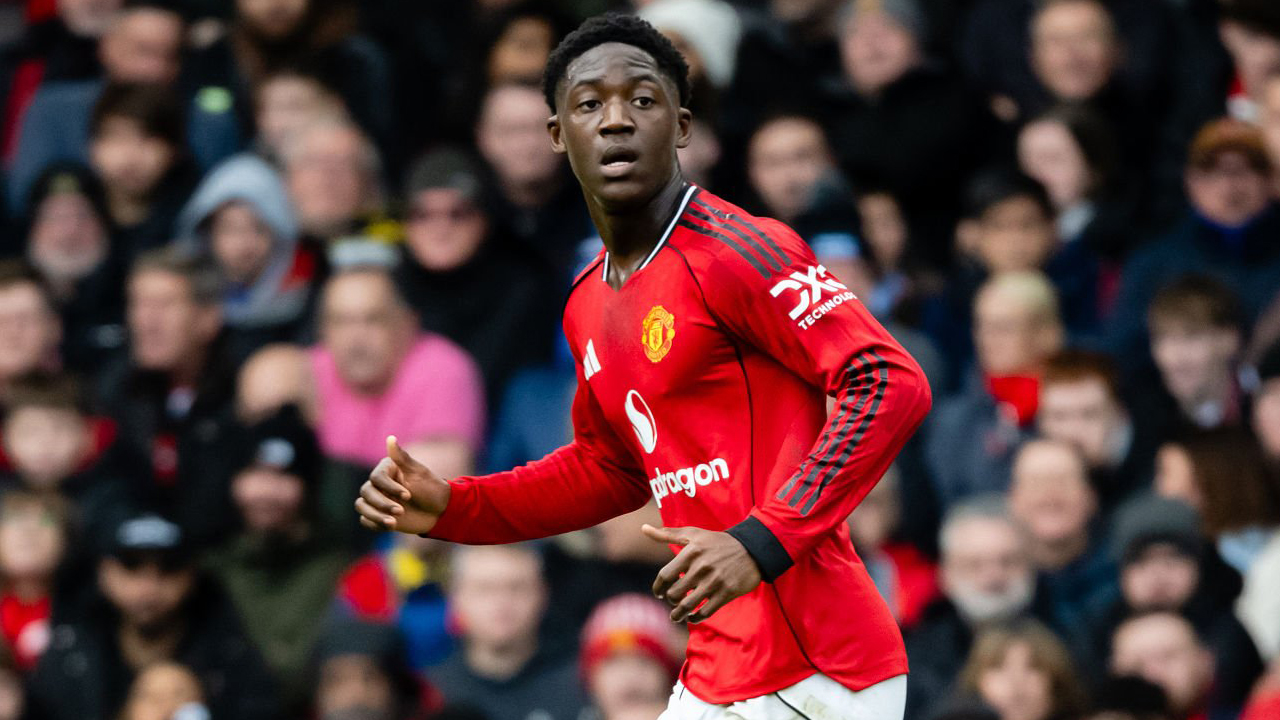 MU Bersiap Amankan Masa Depan Kobbie Mainoo di Old Trafford