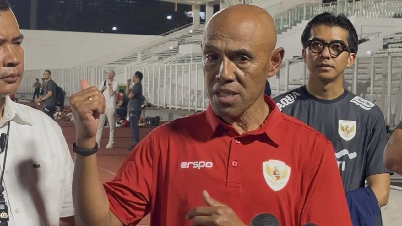 Simon Tahamata memantau bakat muda Timnas U-17 Indonesia sebagai persiapan Piala Dunia U-17