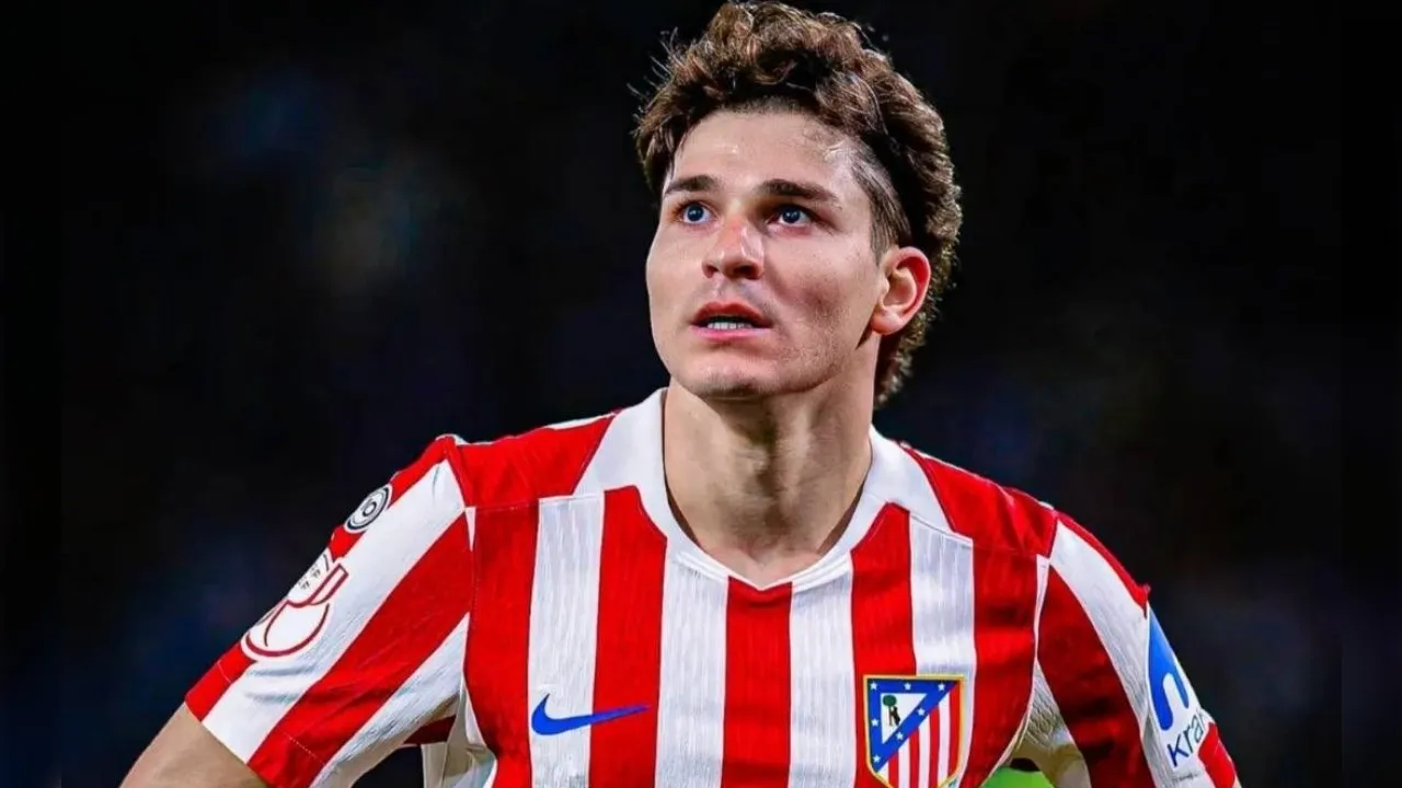 Agen Julian Alvarez Bantah Pertemuan Dengan Barcelona