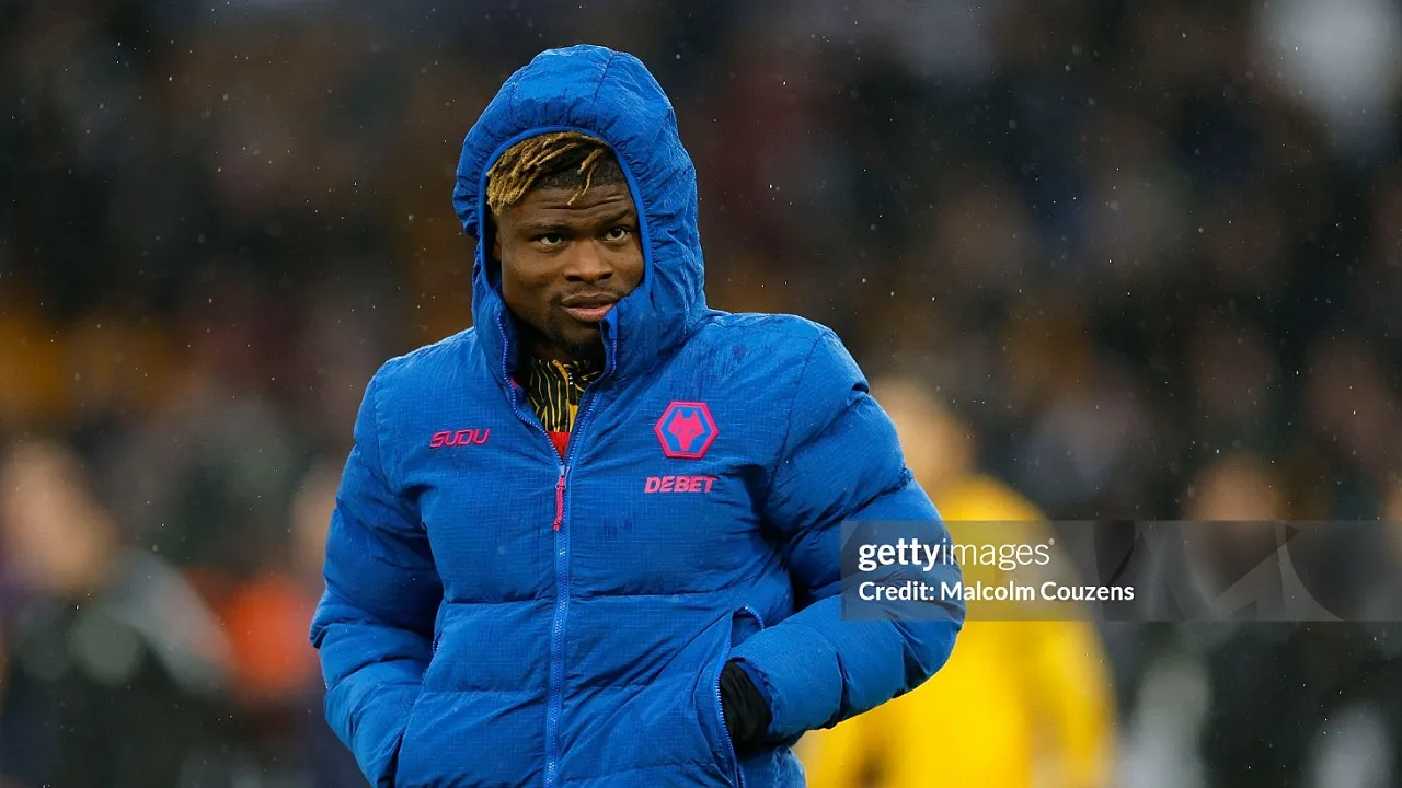 Rob Edwards bahas situasi Emmanuel Agbadou di Wolves