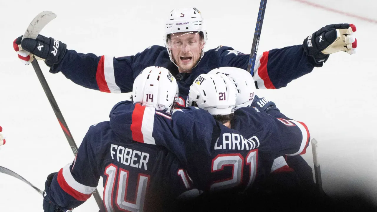 Sebanyak 12 pemain NHL veteran yang pernah tampil di Olimpiade 2014 kembali hadir di tim hoki es AS, termasuk Sidney Crosby dan Drew Doughty. (Foto: AP)