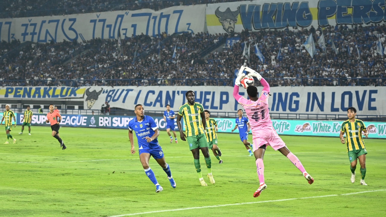 Gol Tunggal Berguinho Antarkan Persib Taklukkan PSBS Biak