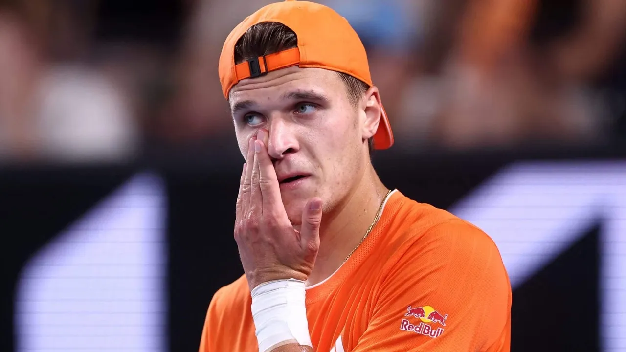 Jakub Mensik Mundur, Novak Djokovic Meluncur Ke Perempatfinal Di Melbourne