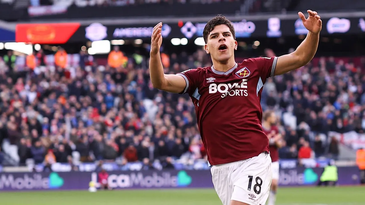 Gelandang West Ham United, Mateus Fernandes.