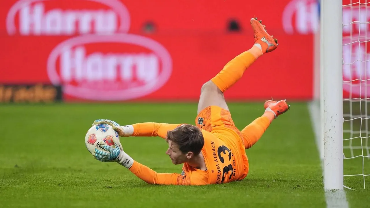 Sunderland tertarik tampung Jonas Omlin dari Mönchengladbach.