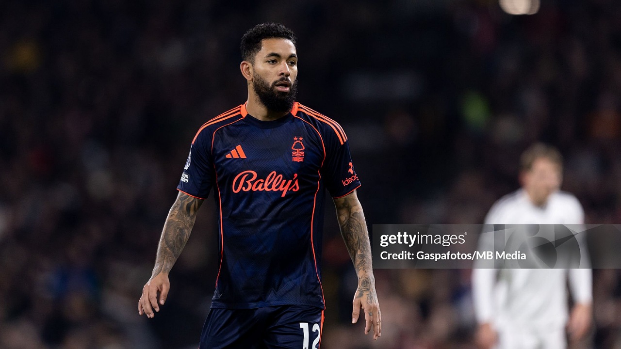 Unai Emery Ingin Douglas Luiz Pulang, tapi Chelsea Jadi Tujuan Utama