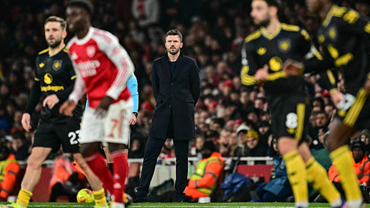 Dua Kemenangan Tak Cukup untuk Michael Carrick, Legenda MU Masih Ragu