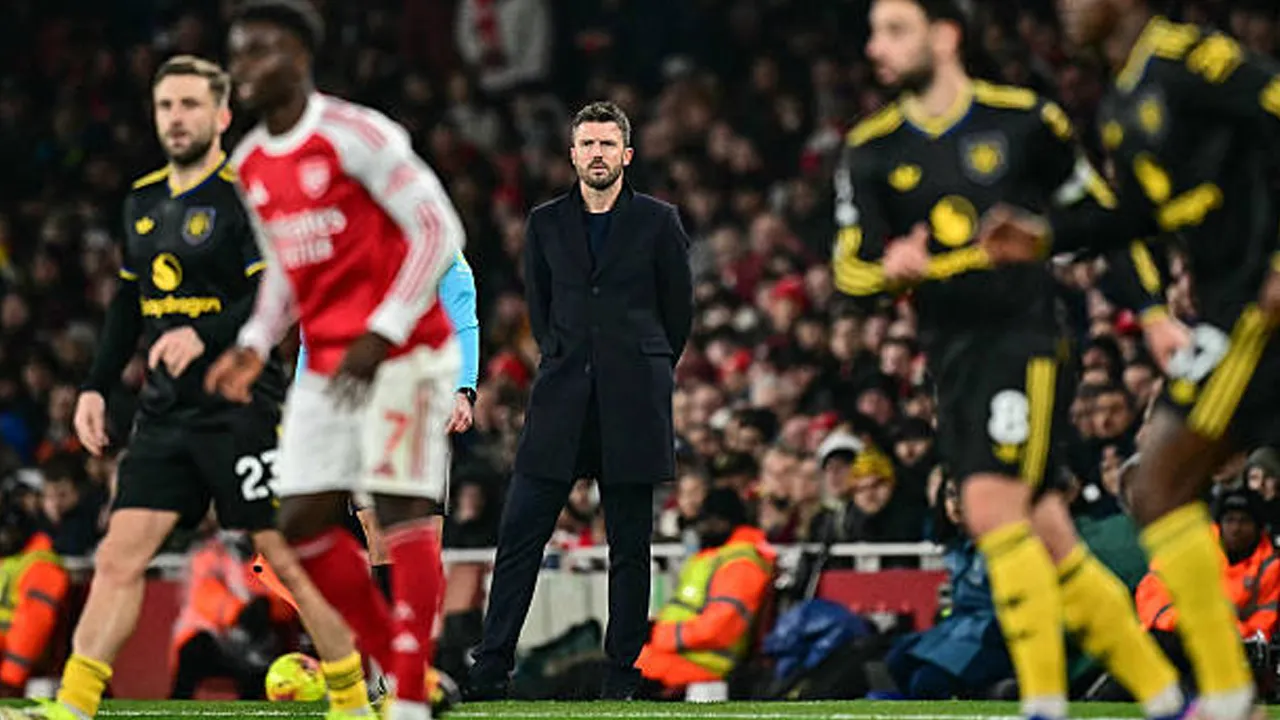 Dua Kemenangan Tak Cukup untuk Michael Carrick, Legenda MU Masih Ragu