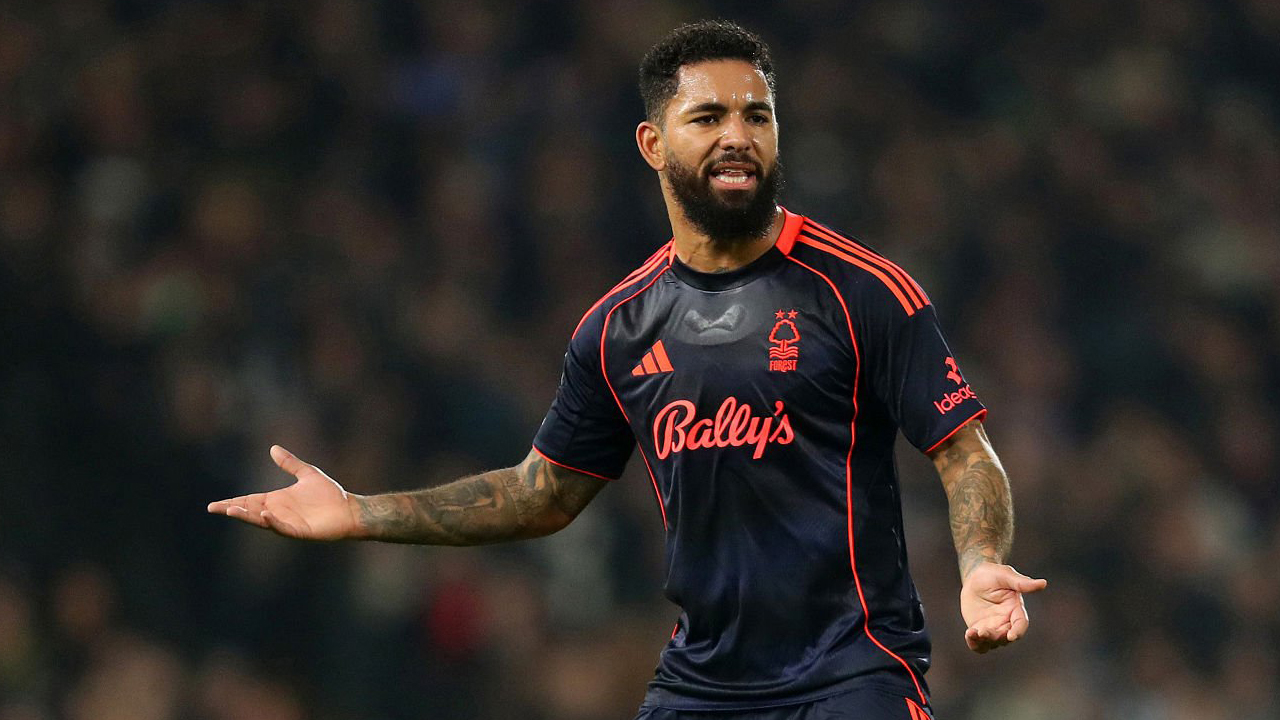 Ini Sebab Douglas Luiz Absen Saat Nottingham Forest Kalahkan Brentford