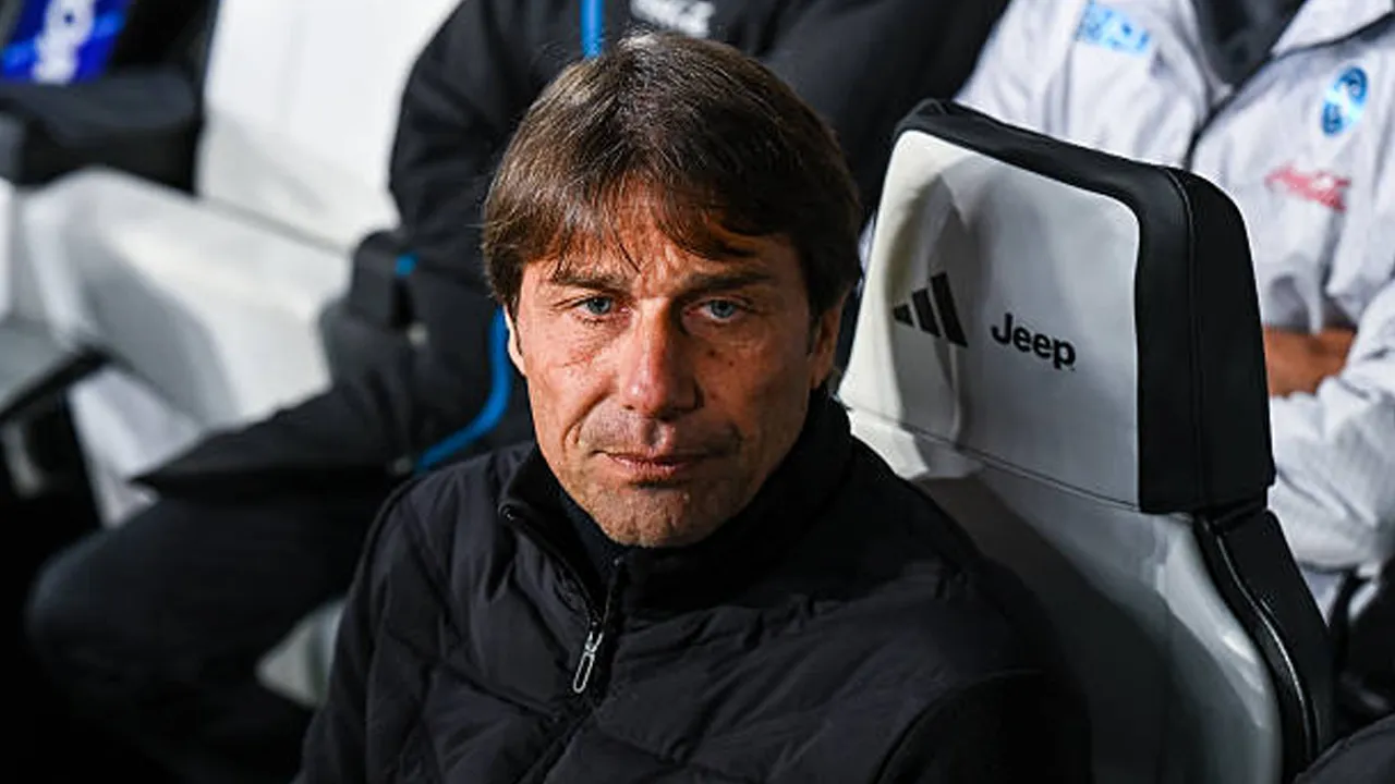 Napoli Hancur, Antonio Conte Anggap Pembicaraan Gelar Tak Masuk Akal