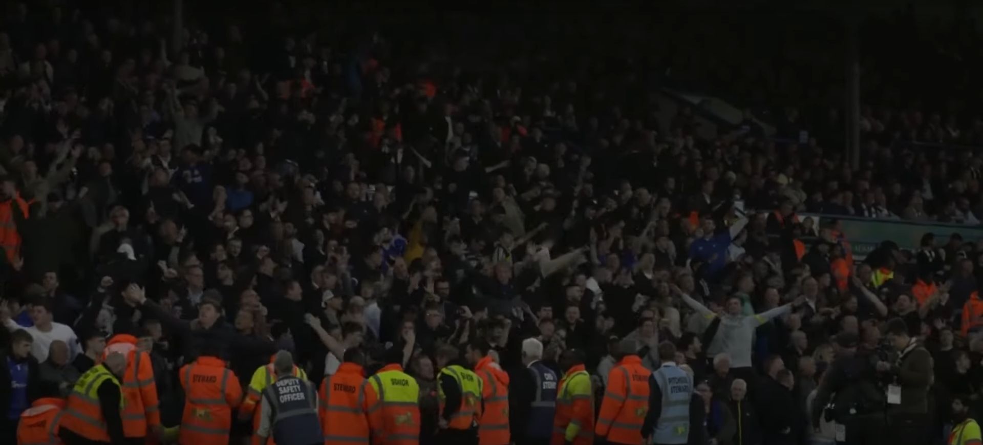 Reaksi Fans Chelsea Usai Kemenangan Keempat Rosenior