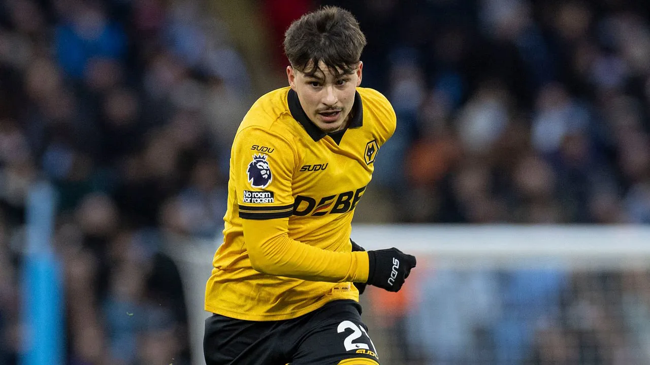 Penyerang Wolverhampton Wanderers, Rodrigo Gomes.