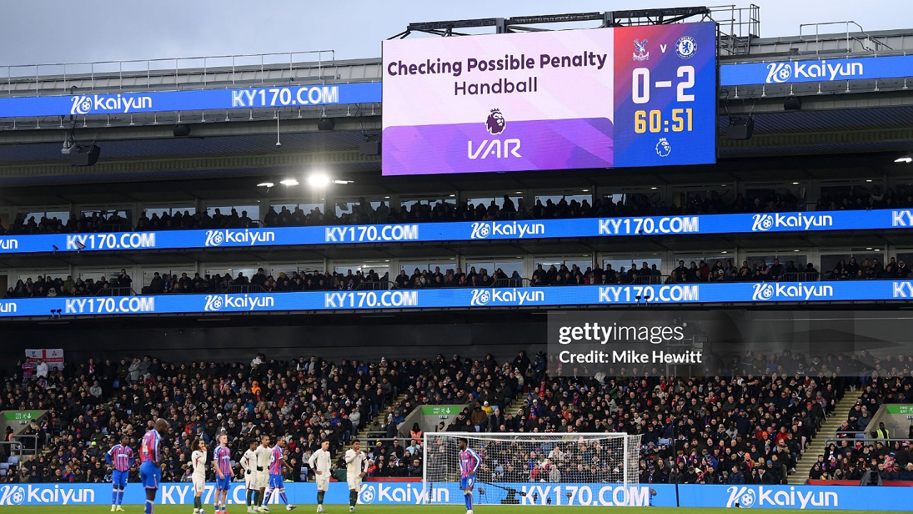 VAR Bikin Selhurst Park Bingung, Penalti Chelsea Picu Sorakan Jadi Cemoohan