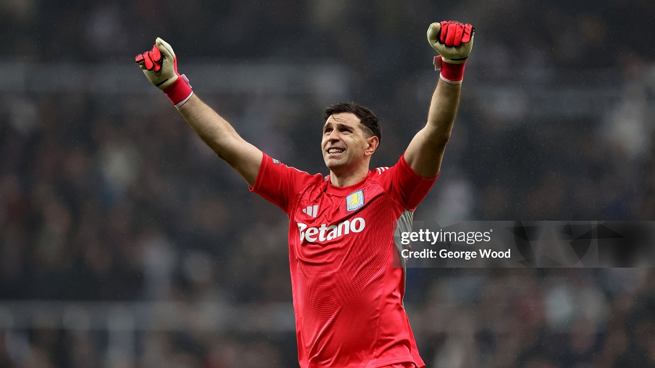 Aston Villa Patok Harga £40 Juta untuk Emiliano Martinez