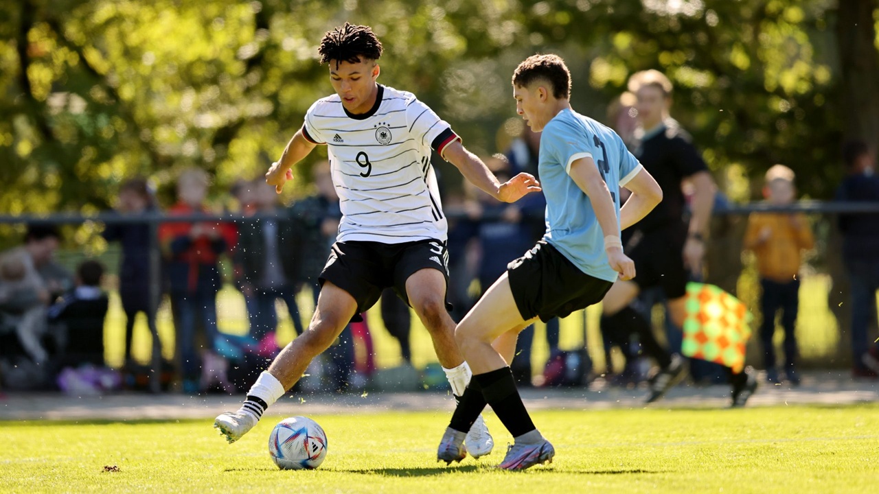 Barcelona Telah Menyepakati Harga Transfer Bek Muda Paraguay