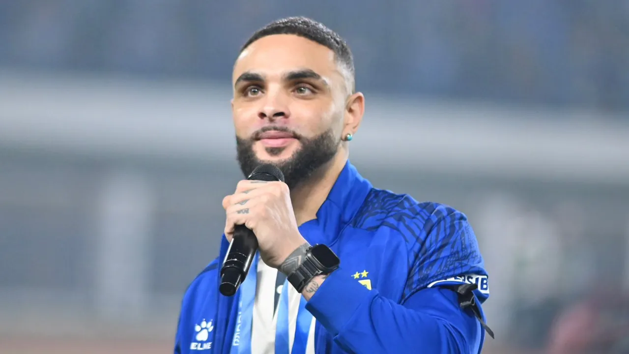 Bojan Hodak punya rencana untuk Layvin Kurzawa yang direkrut setelah lama menganggur
