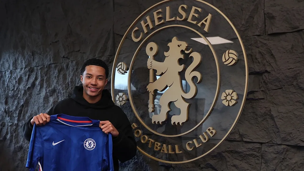 Yisa Alao resmi berseragam Chelsea