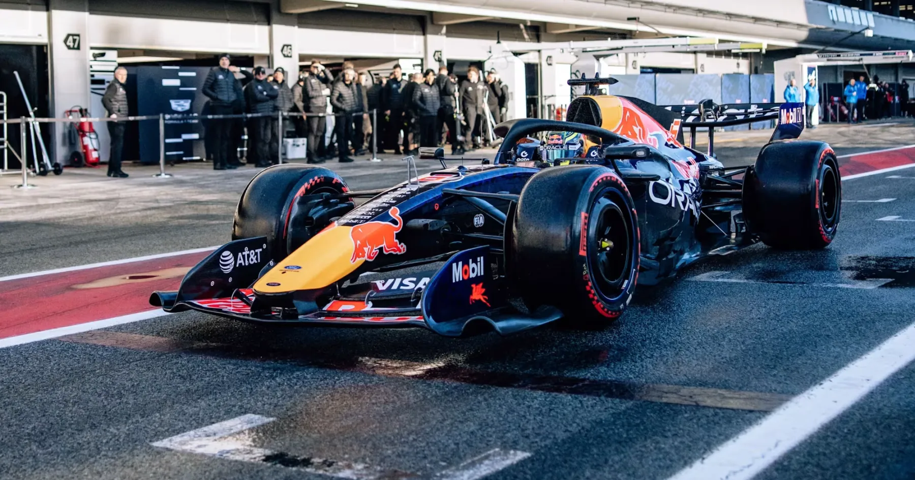 Isack Hadjar Tercepat di Tes Barcelona Hari Pertama - sumber: (racingnews365)