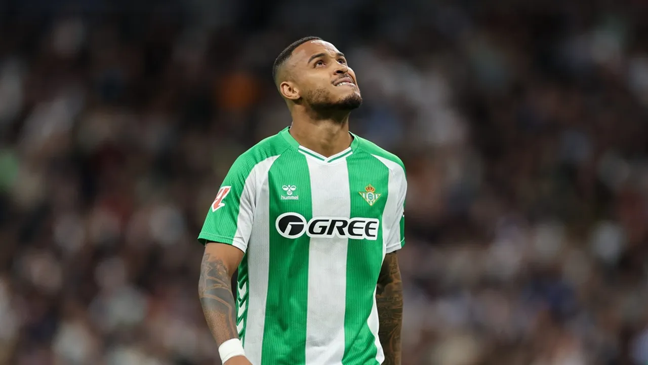 Real Madrid Tertarik Mendatangkan Bek Real Betis