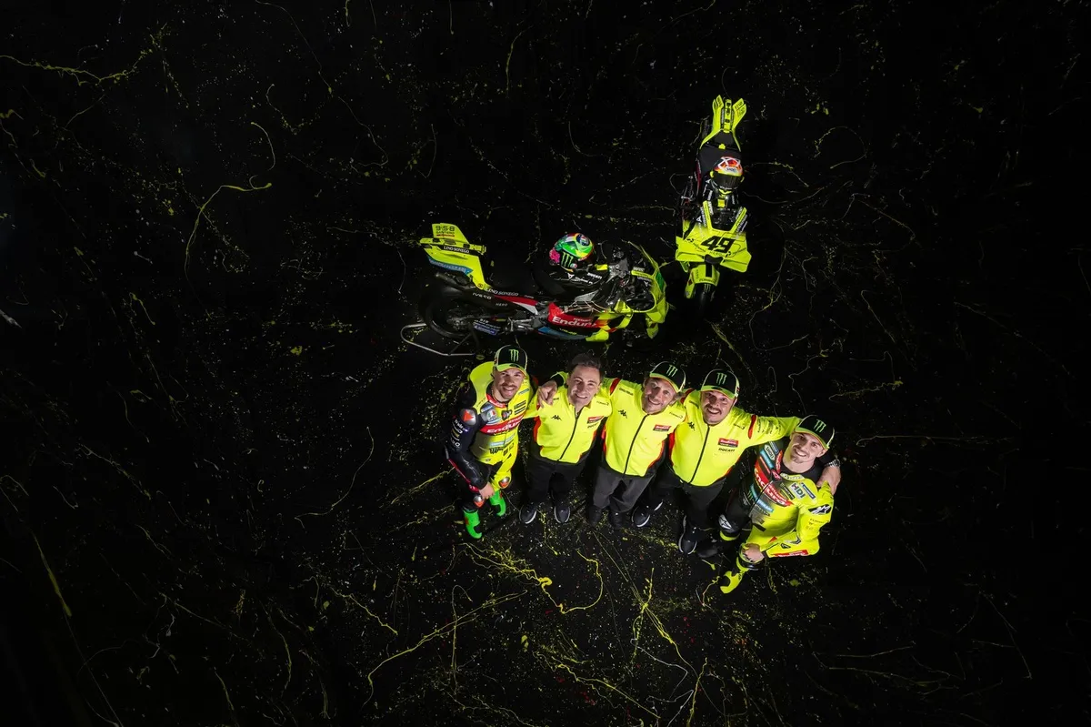 Valentino Rossi Bakal Latihan Bareng Muridnya di Mandalika - sumber: (motorsport)