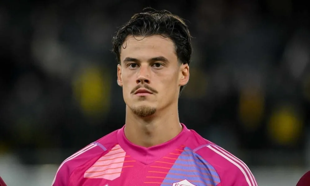 Tottenham dan Chelsea Bersaing Dapatkan Mile Svilar - sumber: (footballtalk)