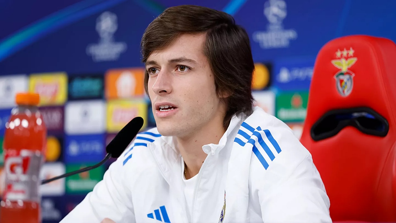 Alvaro Carreras Bertekad Bawa Pulang Tiga Poin dari Kandang Benfica