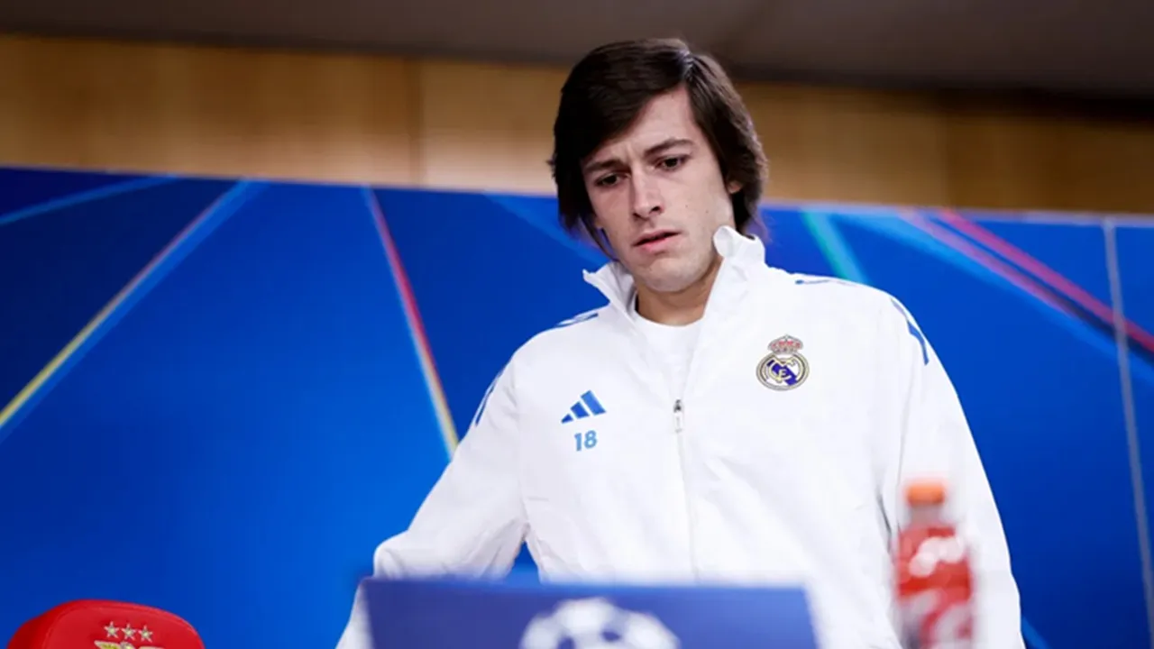 Alvaro Carreras Jelaskan Perbedaan Dirasakan Sejak Dilatih Arbeloa