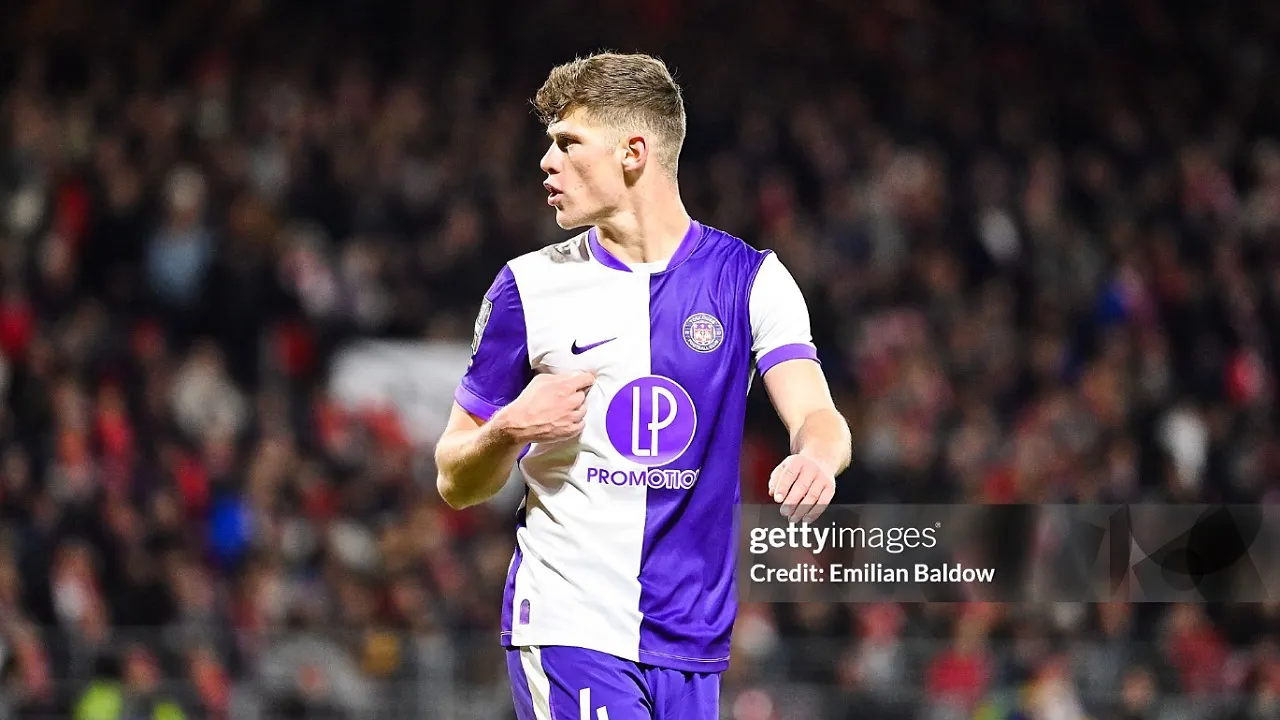 Crystal Palace bidik bek Toulouse, Charlie Cresswell